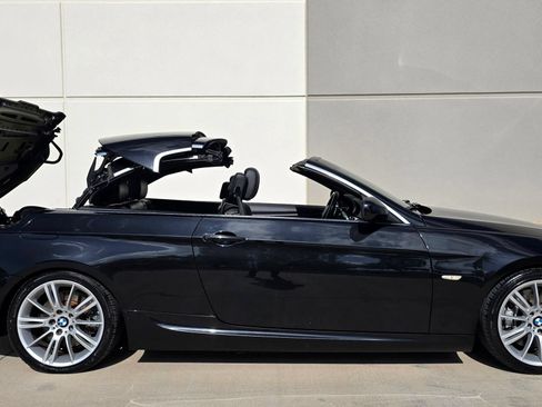 Used 2013 BMW 335i Convertible RWD image 9