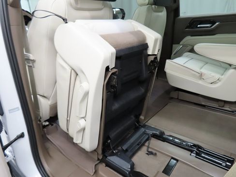 Used 2025 GMC Yukon Denali image 67