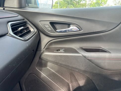 Used 2022 Chevrolet Equinox RS w/ RS Leather Package AWD/4WD image 29