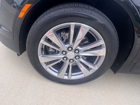 Used 2024 Cadillac XT5 Premium Luxury AWD/4WD image 9