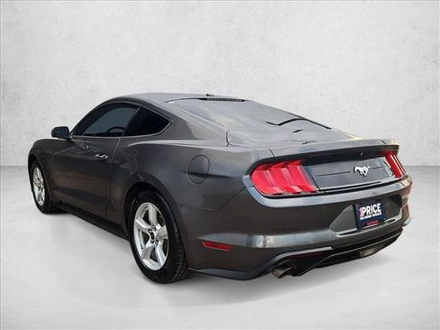 Used 2019 Ford Mustang Coupe RWD image 8