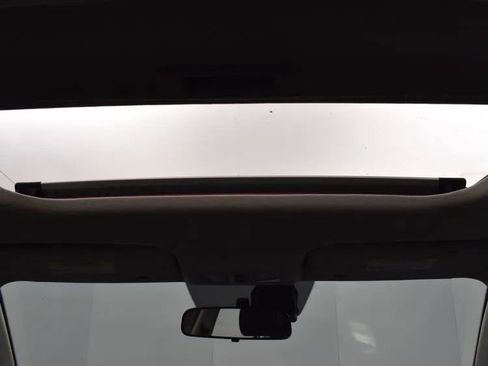 Used 2025 Hyundai Venue SEL image 20