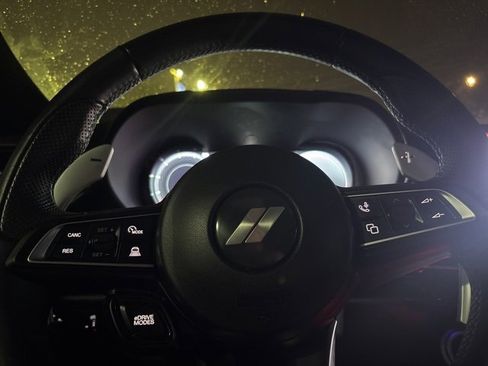 Used 2024 Dodge Hornet R/T Plus image 11