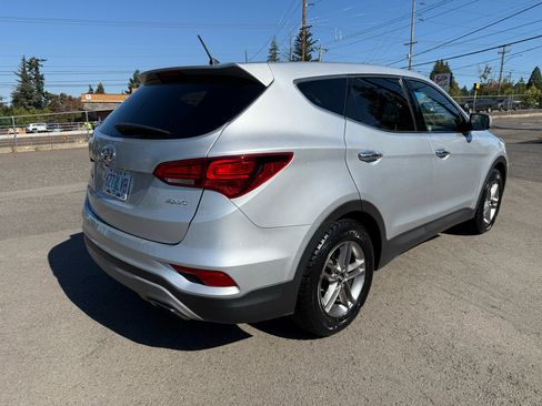 Used 2018 Hyundai Santa Fe Sport image 6