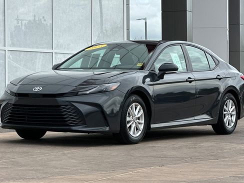 Certified 2025 Toyota Camry LE image 10