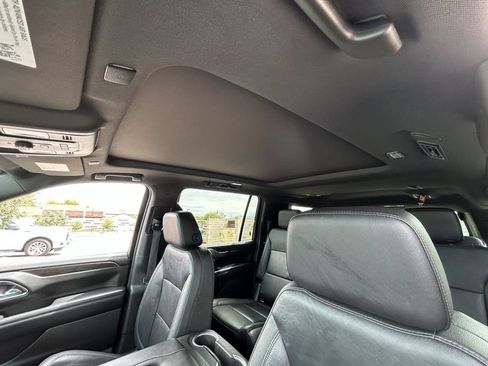 Used 2021 Chevrolet Suburban LT RWD image 22