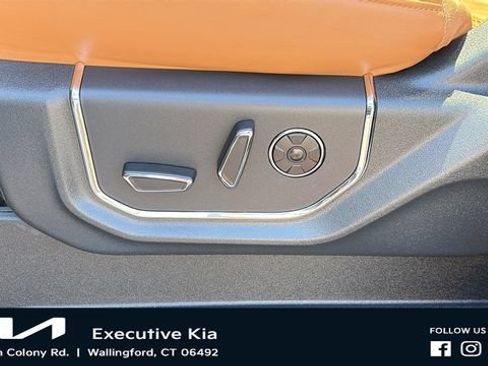Used 2022 Ford Expedition Platinum AWD/4WD image 11