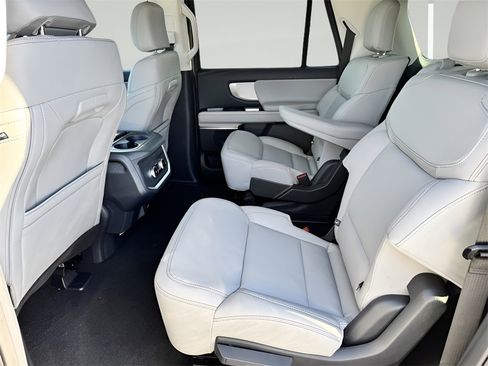 New 2025 Ford Expedition Max Active image 32