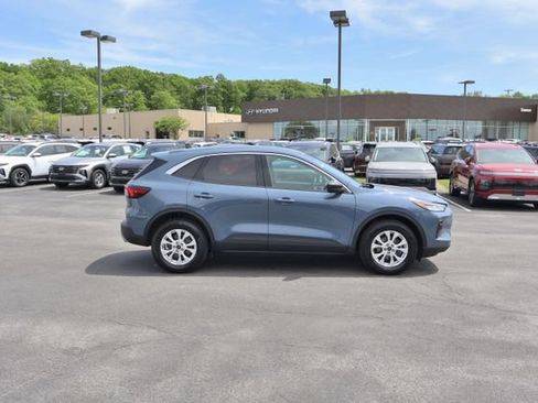 Used 2023 Ford Escape Active AWD/4WD image 6