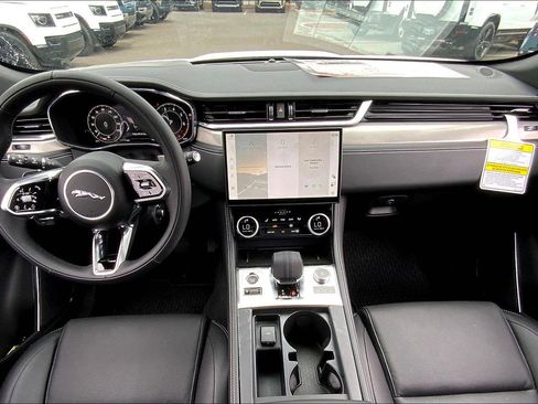 New 2026 Jaguar F-PACE R-Dynamic S image 6