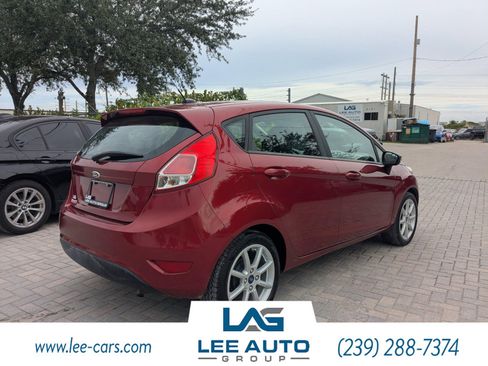 Used 2015 Ford Fiesta SE w/ Equipment Group 201A image 3
