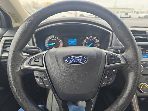 Used 2017 Ford Fusion S image 15