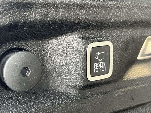 Used 2021 Jeep Grand Cherokee L Overland w/ Luxury Tech Group IV image 24