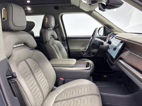 Used 2023 Rivian R1S Adventure AWD/4WD image 24