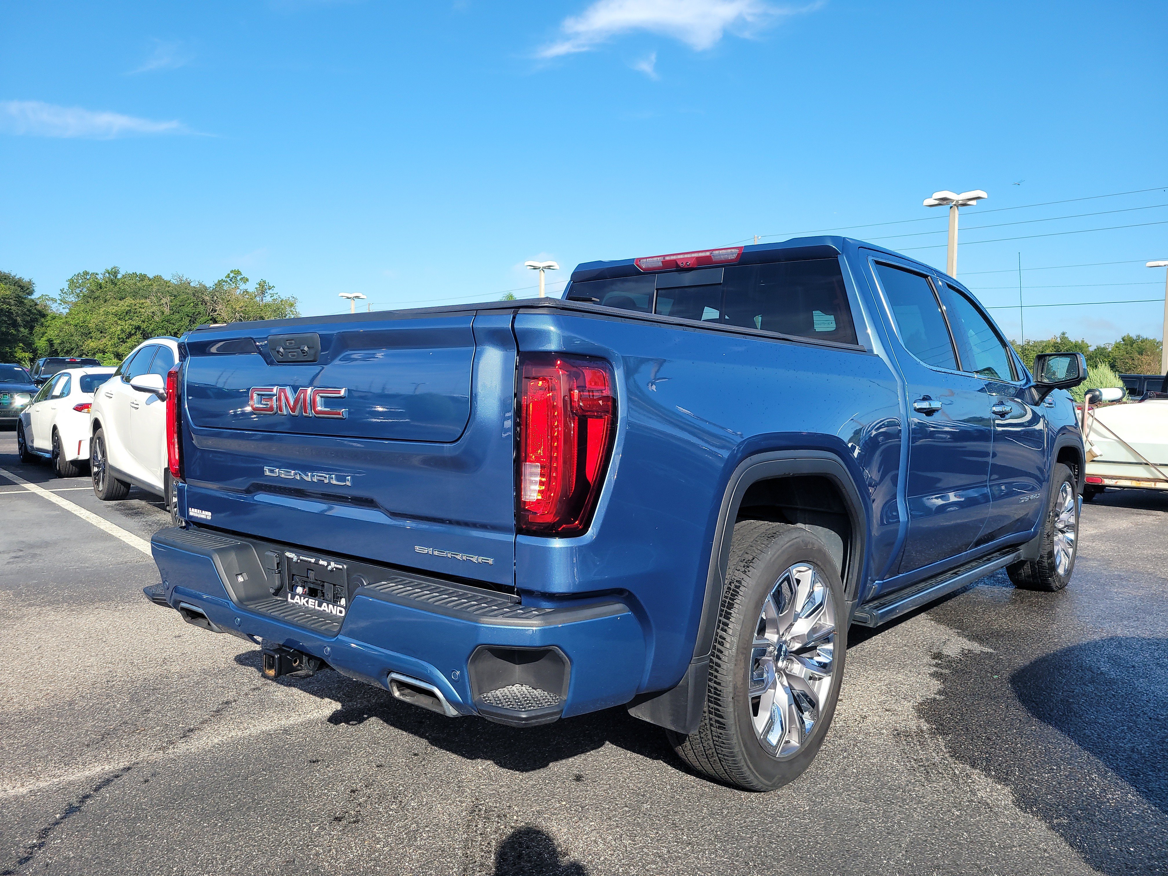 Used 2025 GMC Sierra 1500 Denali AWD/4WD image 4