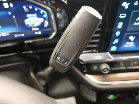 Used 2022 Chevrolet Silverado 1500 LT image 17