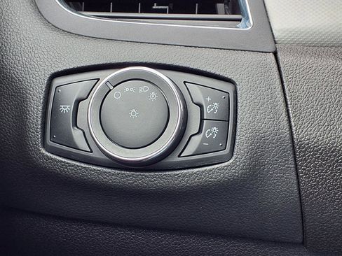 Used 2014 Ford Edge SEL w/ Equipment Group 205A FWD image 17
