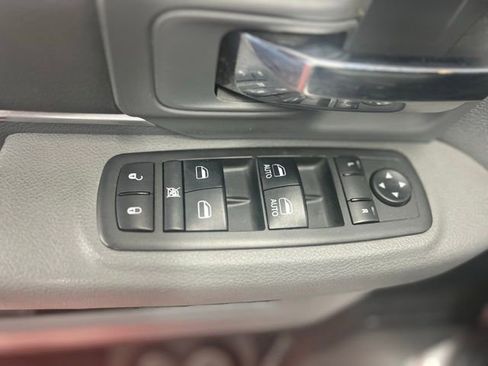 Used 2017 RAM 2500 SLT image 15