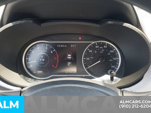 Used 2024 Nissan Versa SV FWD image 29