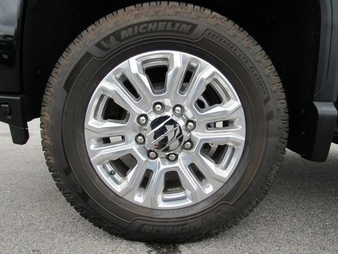 Used 2022 GMC Sierra 2500 Denali image 9