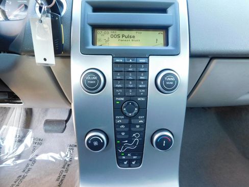 Used 2009 Volvo V50 2.4i image 12