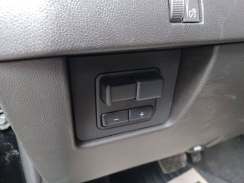 Used 2024 Chevrolet Colorado ZR2 w/ ZR2 Bison Edition image 17