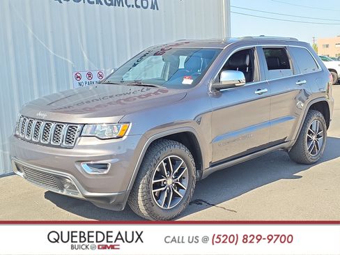 Used 2018 Jeep Grand Cherokee Limited w/ Trailer Tow Group IV AWD/4WD image 3