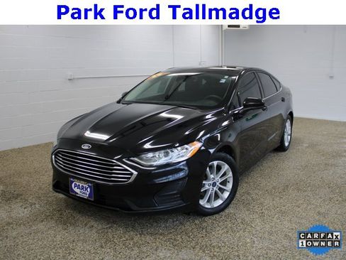 Used 2019 Ford Fusion SE image 9
