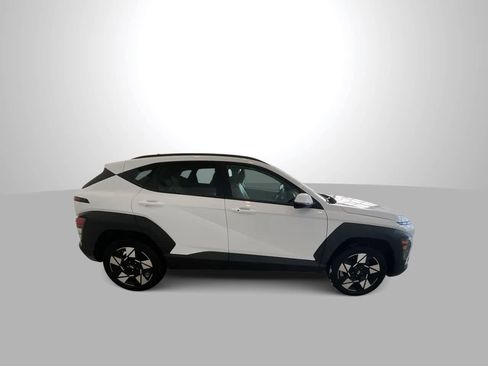Used 2025 Hyundai Kona SEL image 9