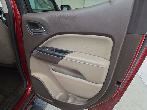 Used 2015 GMC Canyon SLE image 40