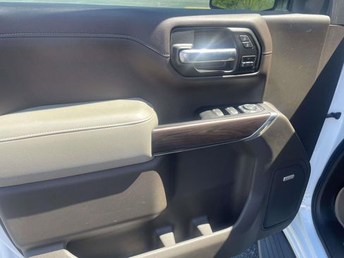 Used 2019 GMC Sierra 1500 SLT w/ SLT Premium Plus Package AWD/4WD image 14