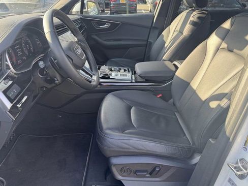 Certified 2025 Audi Q7 3.0T Premium Plus AWD/4WD image 25