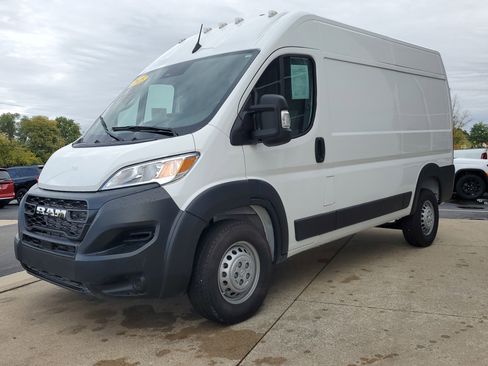 Used 2025 RAM ProMaster 1500 w/ Premium Convenience Group image 2
