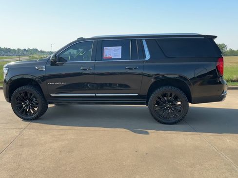Used 2025 GMC Yukon XL Denali w/ Sun & Power Step Package image 5