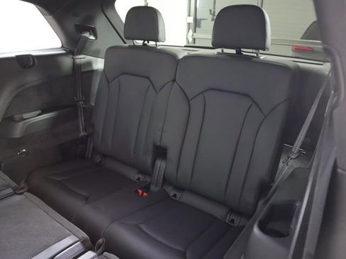 Used 2025 Audi Q7 3.0T Prestige w/ Prestige Package image 23