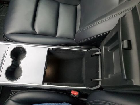 Used 2021 Tesla Model 3 Standard Range Plus image 31