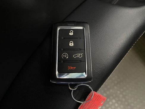 Used 2021 Jeep Grand Cherokee L Limited AWD/4WD image 29