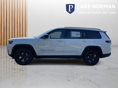New 2025 Jeep Grand Cherokee L Limited w/ Black Appearance Package image 6