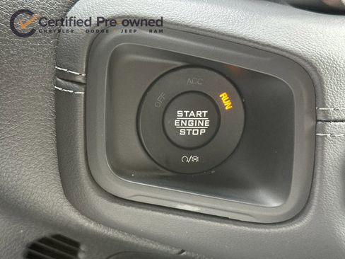 Certified 2025 Jeep Wrangler Unlimited Sahara w/ Safety Group AWD/4WD image 23