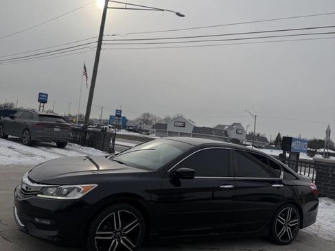 Used 2016 Honda Accord Sport image 5