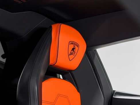 Used 2024 Lamborghini Revuelto AWD/4WD image 33
