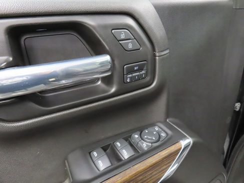 Used 2022 Chevrolet Silverado 1500 High Country w/ Technology Package image 59