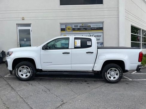 Used 2022 Chevrolet Colorado W/T w/ WT Convenience Package RWD image 2