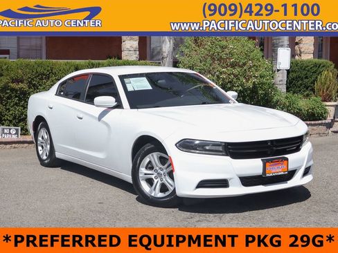 Used 2019 Dodge Charger SXT image 1
