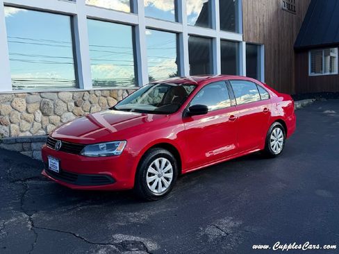Used 2014 Volkswagen Jetta S FWD image 1