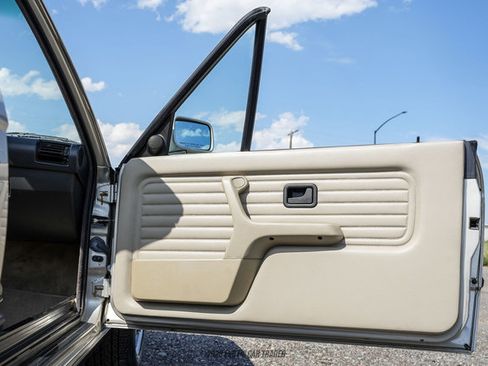 Used 1987 BMW 325i Convertible RWD image 36