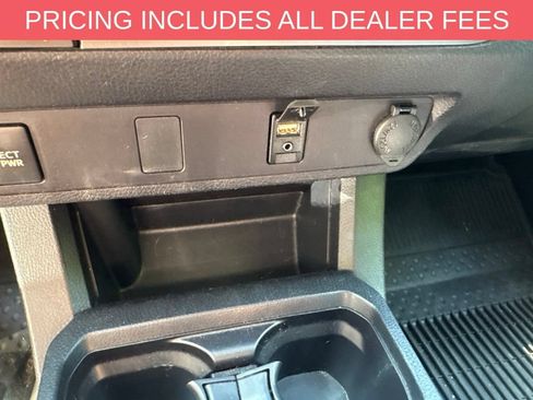 Used 2018 Toyota Tacoma SR AWD/4WD image 6