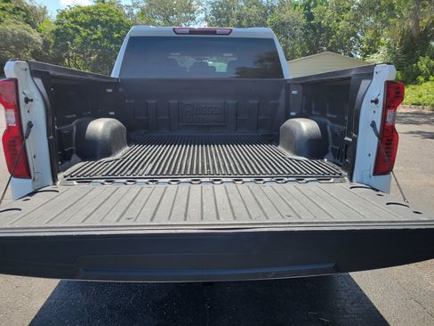 Certified 2025 Chevrolet Silverado 1500 LT RWD image 10