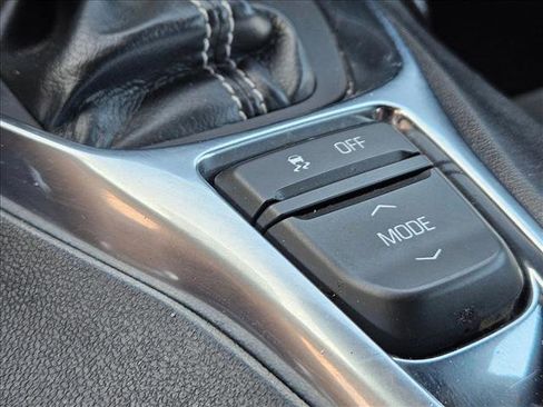 Used 2022 Chevrolet Camaro LT image 11