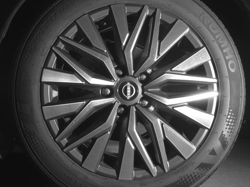 Used 2025 Nissan Altima 2.5 SV image 14